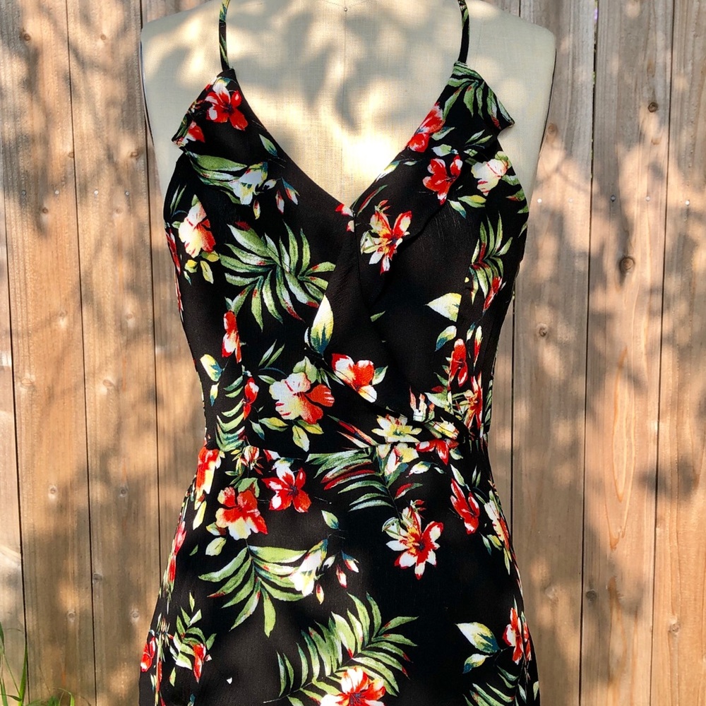 ❤️HP! Plus Size Tropic Floral Dress - Picture 4 of 6